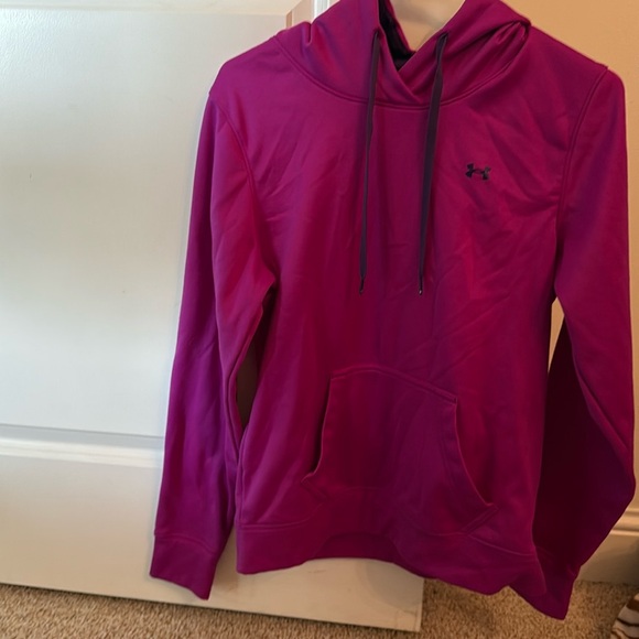 Under Armour Tops - Cute purple under Armour hoodie💜